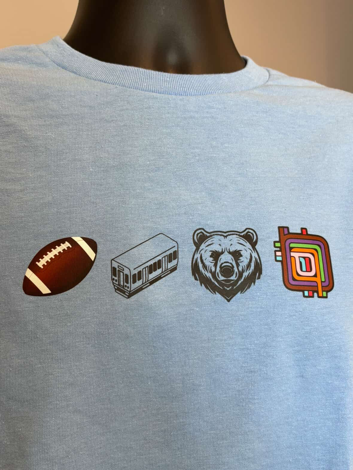 Chicago icons (football, CTA, Bears, Chicago Loop) - Tshirt