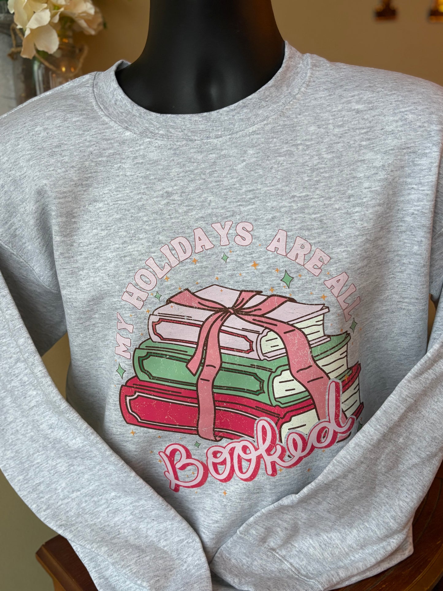 My holidays are booked 📚 crewneck